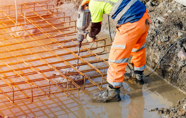 Best Commercial Concrete Contractor  in Starkville, MS